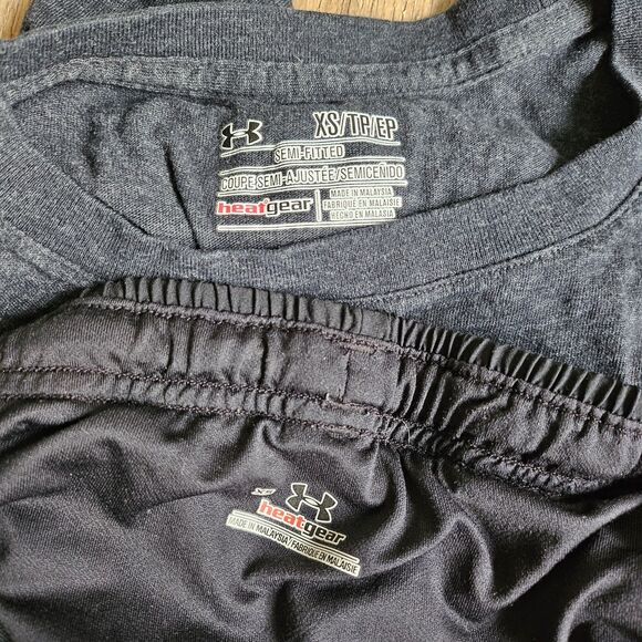 Under Armour Women’s Athletic Set – Size XS – Batman Tee & Shorts - Picture 6 of 6